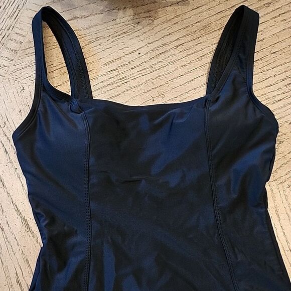 Black one piece swimsuit size S never worn only tried on brand new condition - Picture 2 of 11